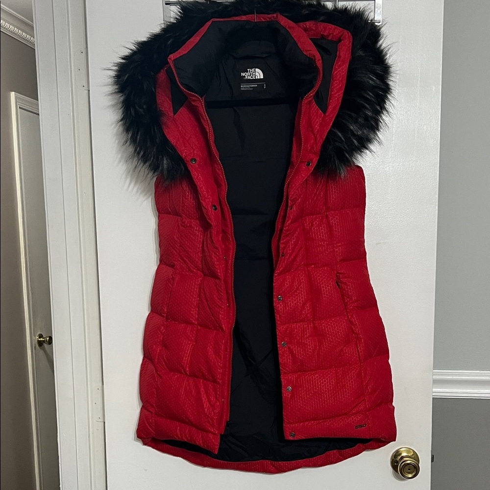 The North Face Women's Hey Mama Parkina Red Puffer Vest with Faux Fur Trim